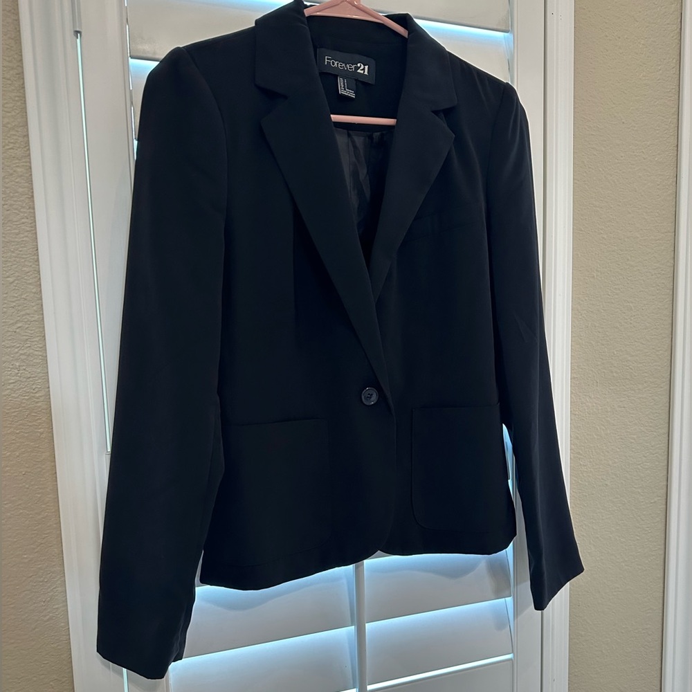 Forever 21 Black Blazer Size Small
